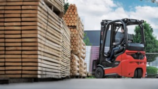 Kompatowe wózki serii 1251firmy Linde Material Handling